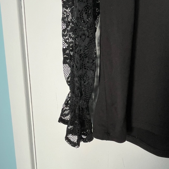 Stellla & Dot Lace Sleeve T, Black, XL - Picture 12 of 13